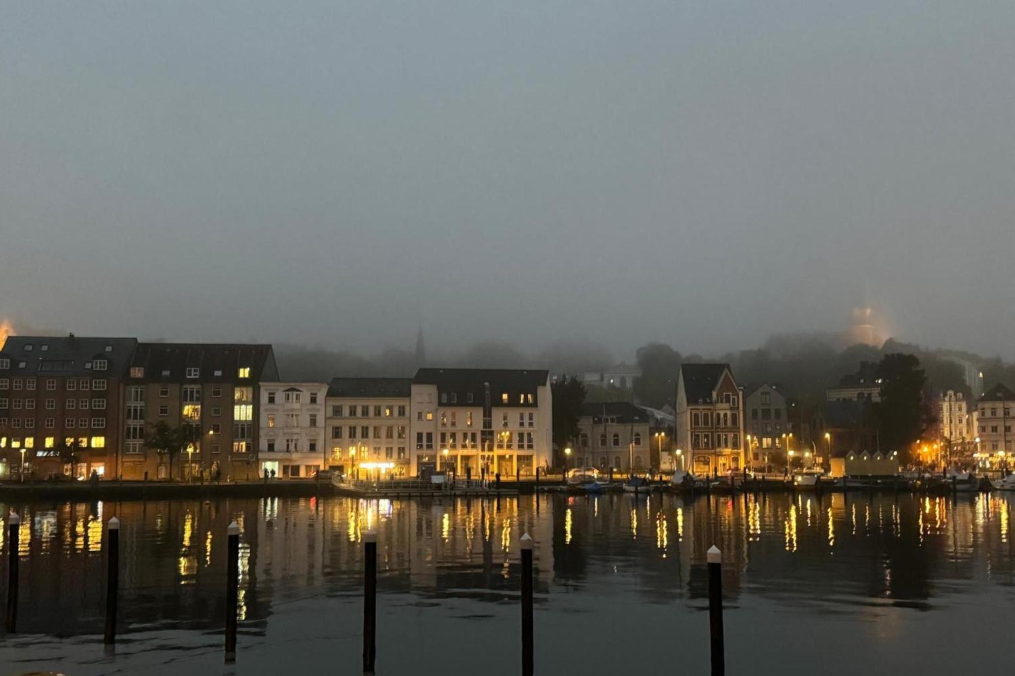 Hafenblick Ferienwohnung In Der Altstadt Mit Parkplatz Flensburg Zewnętrze zdjęcie